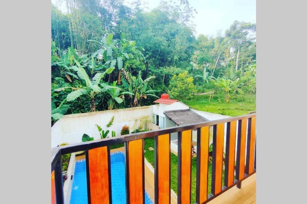 Villa Dhanty Bogor Exterior photo