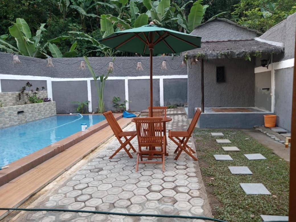 Villa Dhanty Bogor Exterior photo