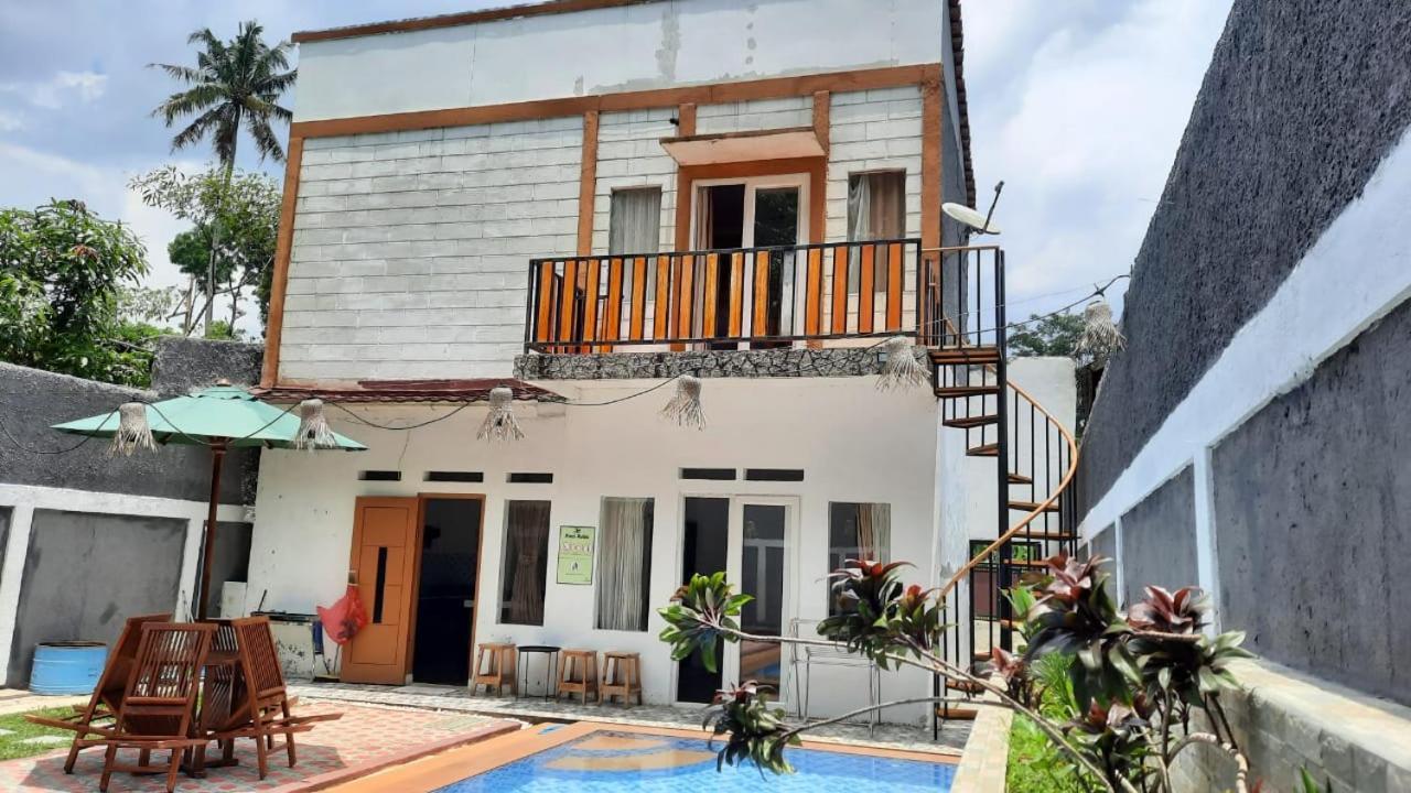 Villa Dhanty Bogor Exterior photo