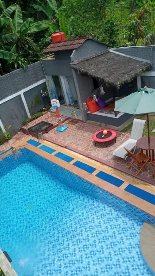 Villa Dhanty Bogor Exterior photo