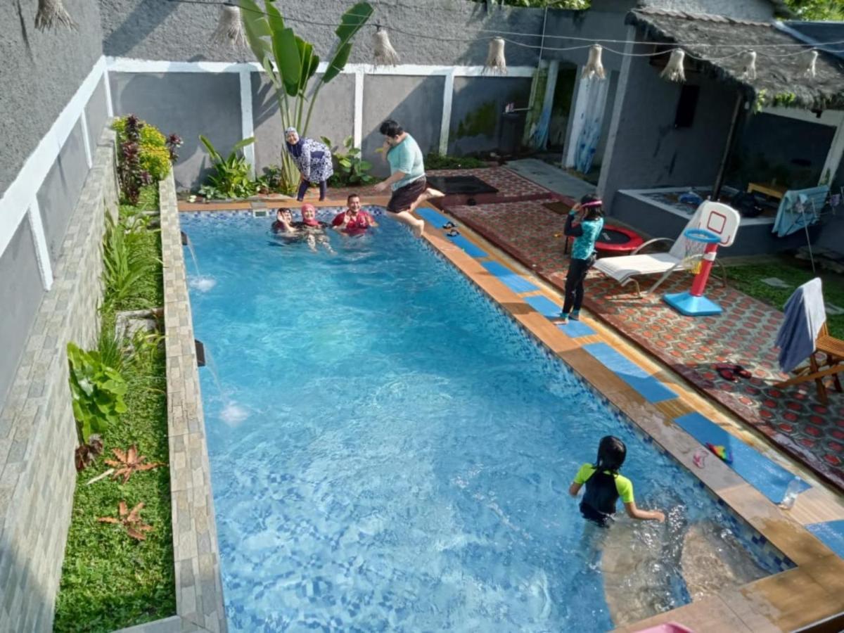 Villa Dhanty Bogor Exterior photo